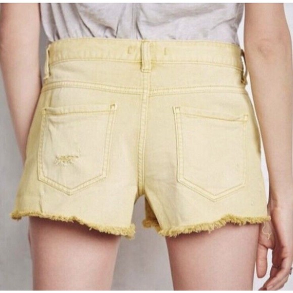 Free People Shorts Size 26 Yellow Gold Runaway Slouch Cutoff Fly Buttons Denim - Picture 2 of 8